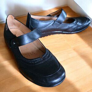 PIKOLINOS (9.5) Black Leather Mary Janes Detail Stitching Flats/Loafers